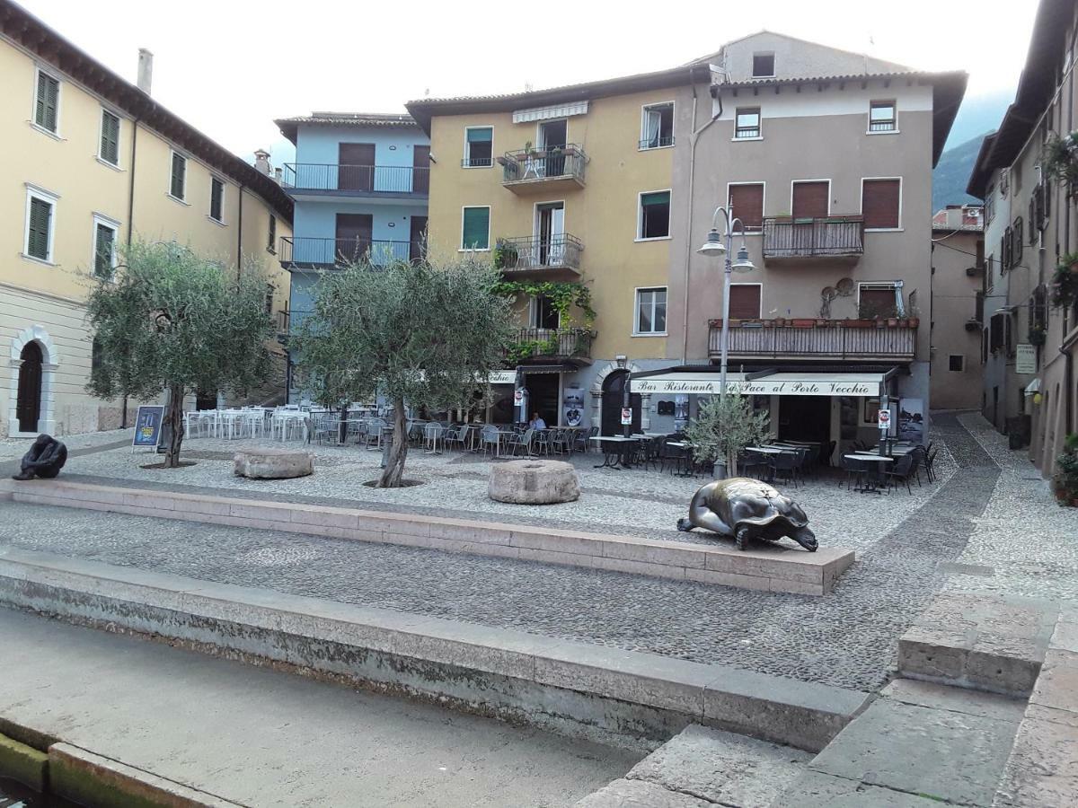 Camera Il Borgo Vicino Al Castello Con Parcheggio マルチェージネ エクステリア 写真